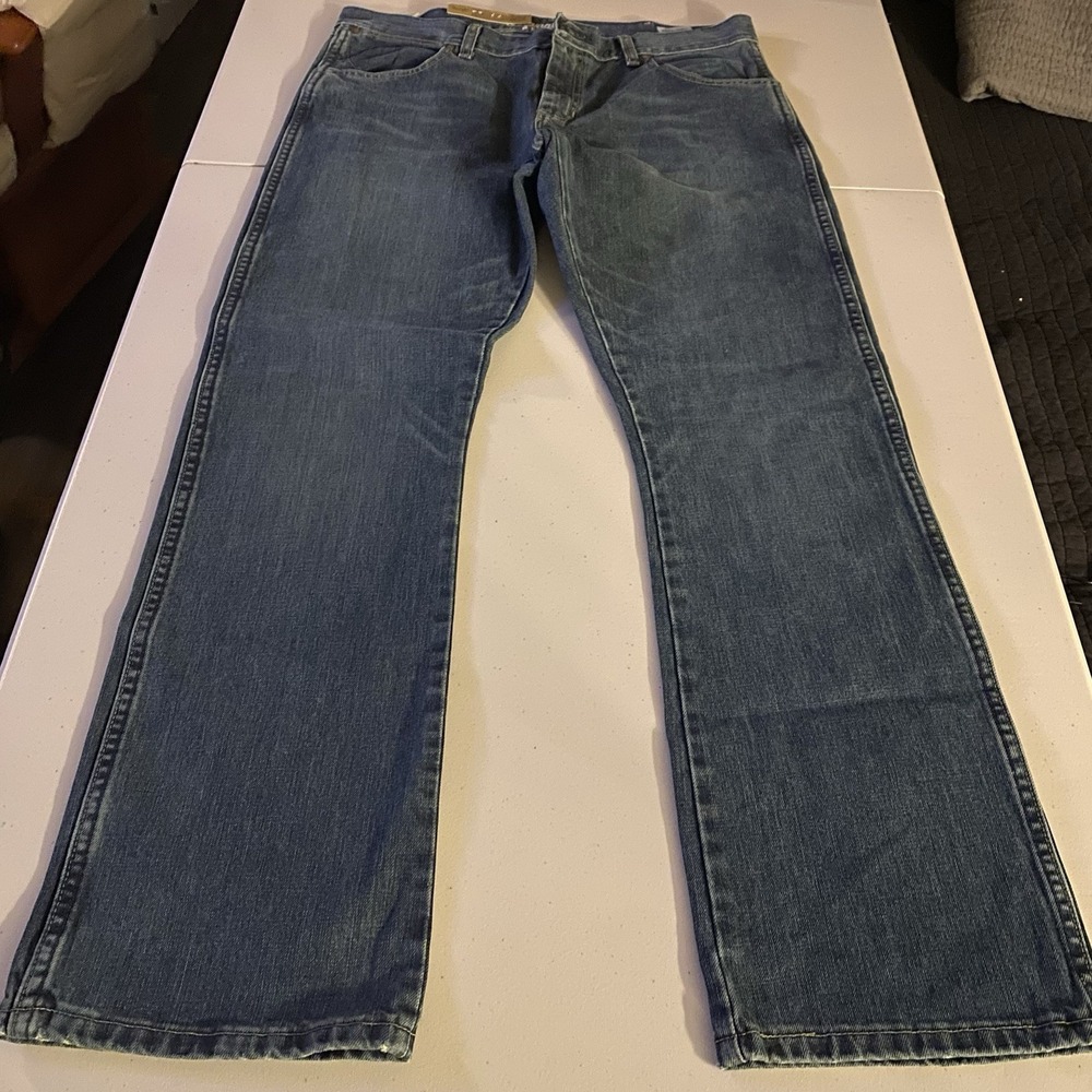 Men's Wrangler Retro Slim Fit Bootcut Jean 35x32 Brand New With Tags‎ NWT Jeans